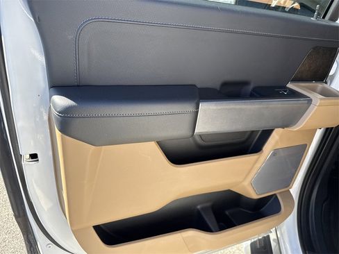 Used 2021 Ford F150 Lariat w/ Equipment Group 502A High image 11