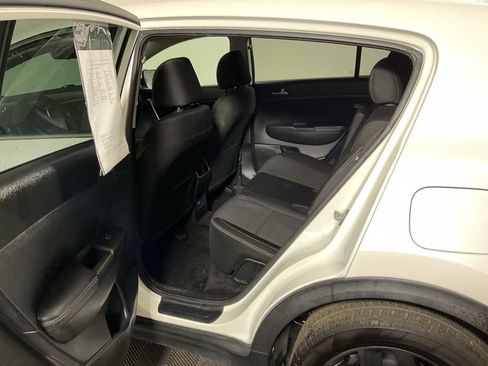 Used 2022 Kia Sportage LX w/ LX AWD Value Edition Package image 32