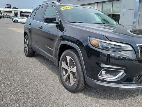 Certified 2019 Jeep Cherokee Limited AWD/4WD image 12