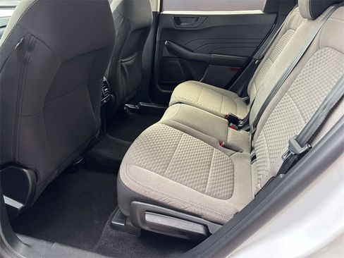 Used 2022 Ford Escape SE image 12