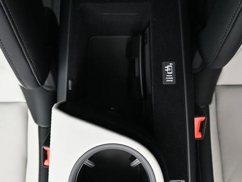 New 2026 Porsche Taycan image 24