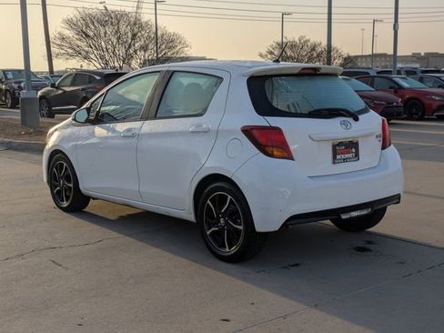 Used 2017 Toyota Yaris SE image 9