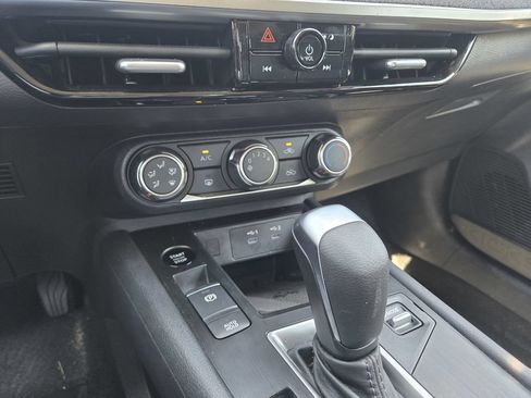 Certified 2025 Nissan Kicks SV w/ Illumination Package FWD image 16