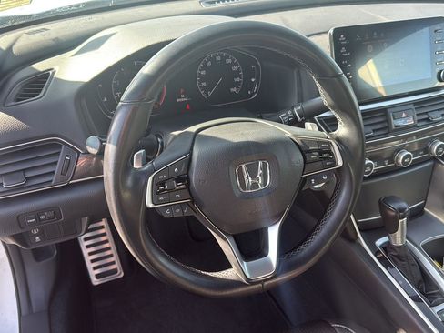 Used 2018 Honda Accord Sport image 14