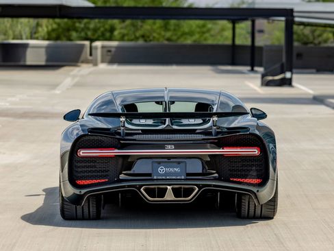 Used 2018 Bugatti Chiron image 6