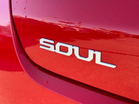 Certified 2025 Kia Soul LX image 10