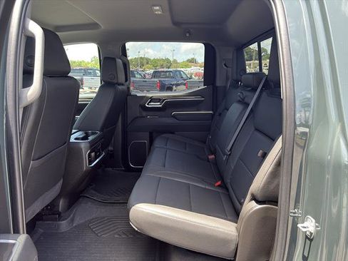Used 2025 Chevrolet Silverado 1500 LTZ AWD/4WD image 17