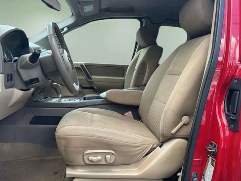 Used 2012 Nissan Titan SV w/ SV Value Truck Pkg image 12