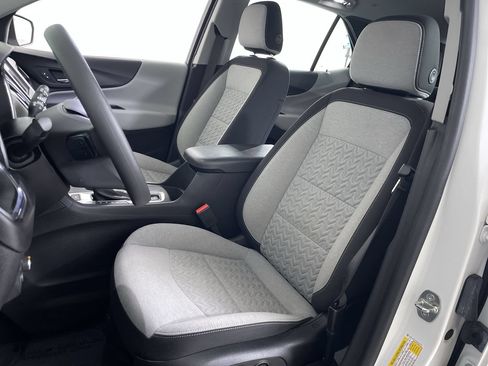 Used 2022 Chevrolet Equinox LS AWD/4WD image 12
