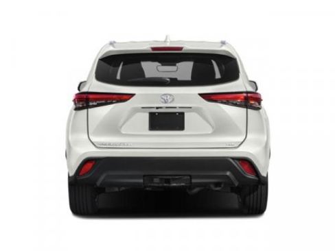 Used 2020 Toyota Highlander XLE AWD/4WD image 5