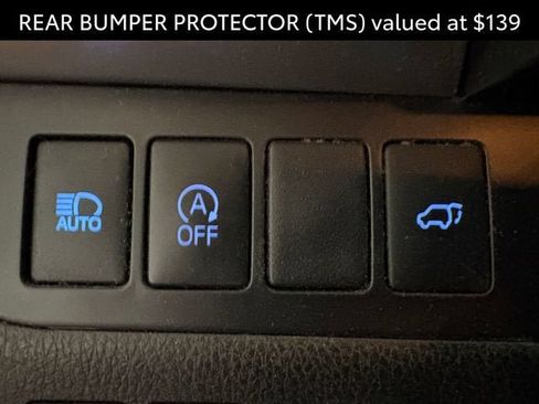 Certified 2019 Toyota Highlander XLE AWD/4WD image 9