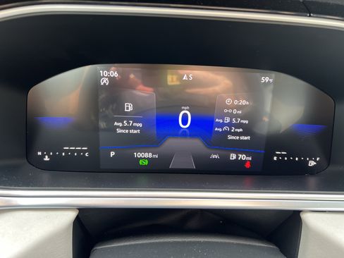 Certified 2025 Volkswagen Taos SE w/ Panoramic Sunroof Package image 20