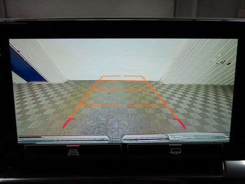 Used 2025 GMC Sierra 1500 SLE image 15