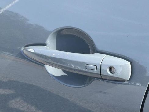 Certified 2025 Nissan Sentra SR FWD image 30