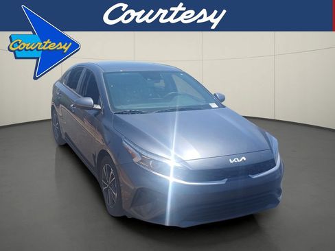 Used 2024 Kia Forte LXS FWD image 1