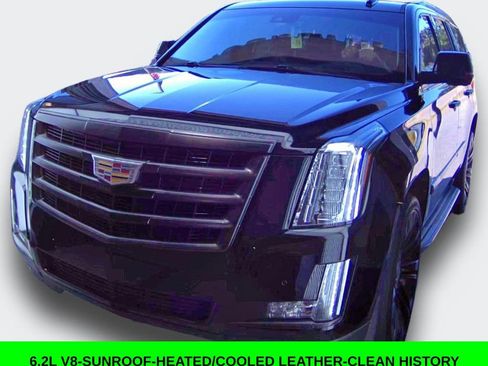 Used 2015 Cadillac Escalade Luxury RWD image 1