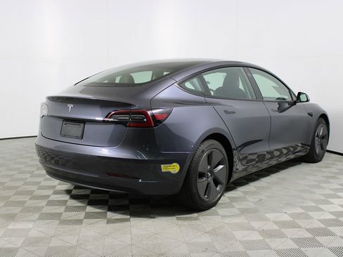 Used 2021 Tesla Model 3 Standard Range Plus image 29