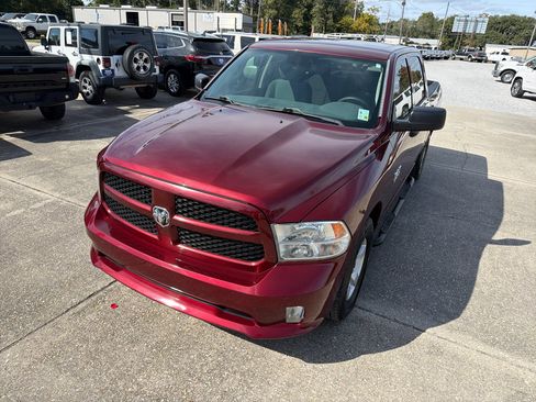Used 2016 RAM 1500 Express image 13