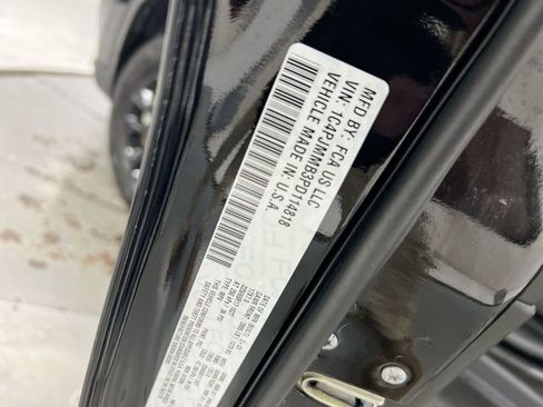 Used 2023 Jeep Cherokee Altitude Lux image 28