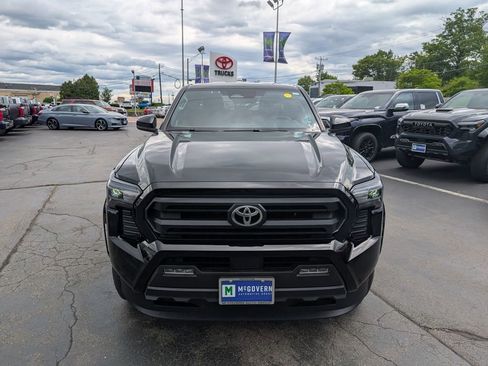 Certified 2024 Toyota Tacoma SR5 AWD/4WD image 11