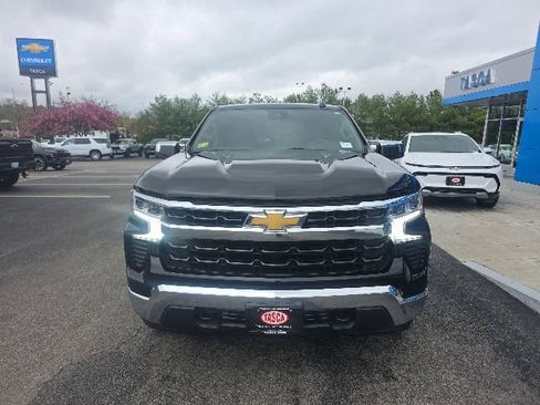 Used 2024 Chevrolet Silverado 1500 LT AWD/4WD image 8