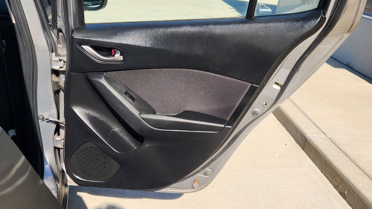 Used 2014 MAZDA MAZDA3 i Sport FWD image 20
