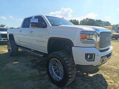 Used 2015 GMC Sierra 2500 Denali w/ Duramax Plus Package