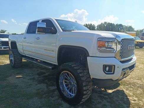 Used 2015 GMC Sierra 2500 Denali w/ Duramax Plus Package image 1