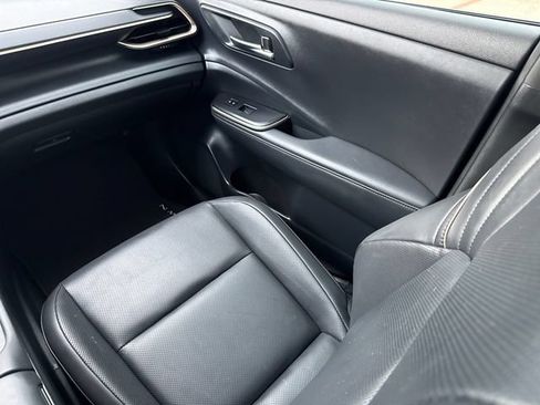 Used 2023 Toyota Crown AWD/4WD image 15