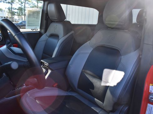 Used 2023 Ford Bronco Black Diamond image 28