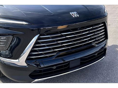 Used 2025 Buick Enclave Preferred image 32