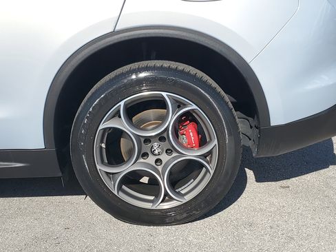 Used 2022 Alfa Romeo Stelvio Sprint image 35