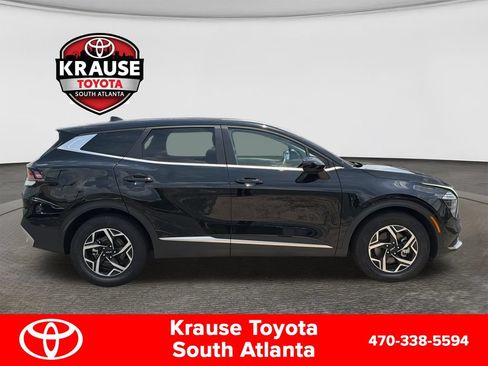 Used 2025 Kia Sportage LX FWD image 4