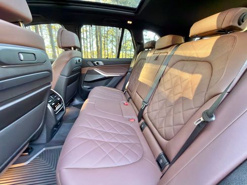 Used 2024 BMW X5 xDrive50e image 14