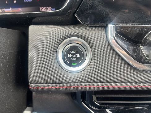 Used 2024 Chevrolet Colorado Z71 w/ Z71 Convenience Package 2 AWD/4WD image 18
