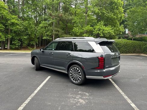 Used 2026 Hyundai Palisade Calligraphy AWD/4WD image 6