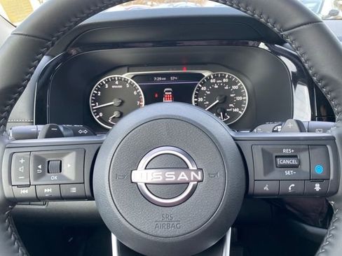 New 2025 Nissan Pathfinder SV w/ Black Appearance Package image 16