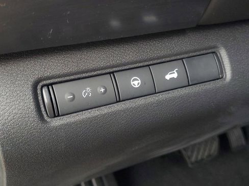 New 2025 Nissan Pathfinder SL image 13