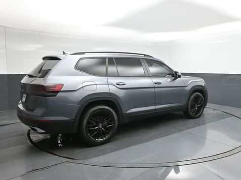 Used 2023 Volkswagen Atlas SE image 11