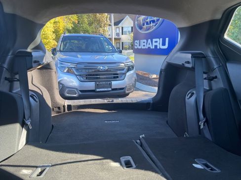 Used 2022 Nissan Kicks SV image 47