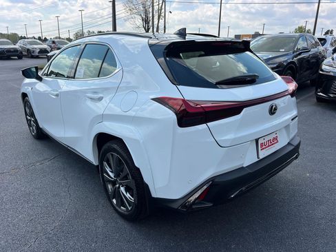 New 2026 Lexus UX 300h FWD image 8