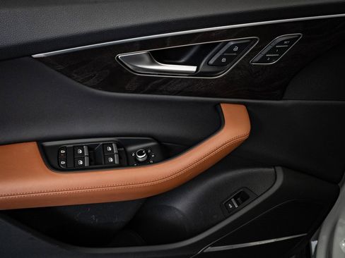 Used 2023 Audi Q7 3.0T Premium Plus w/ Premium Plus Package image 28