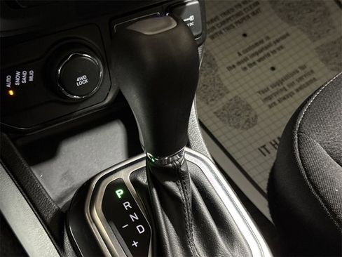 Used 2022 Jeep Renegade Latitude image 17