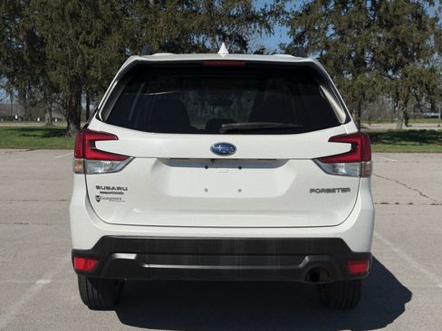 Used 2021 Subaru Forester Premium image 40