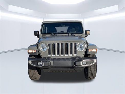 Used 2022 Jeep Wrangler Unlimited Sahara w/ Cold Weather Group image 9
