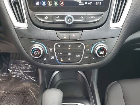 Used 2025 Chevrolet Malibu LT image 39