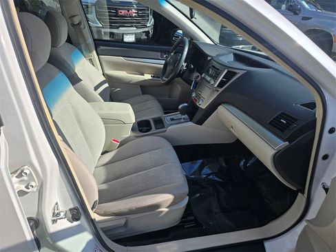 Used 2013 Subaru Outback 2.5i Premium w/ All-Weather Pkg image 11