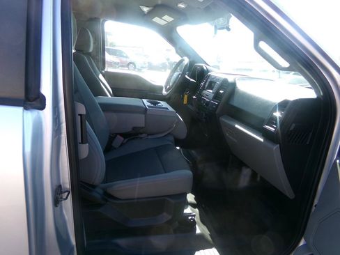 Used 2017 Ford F150 XL w/ Equipment Group 101A Mid RWD image 38