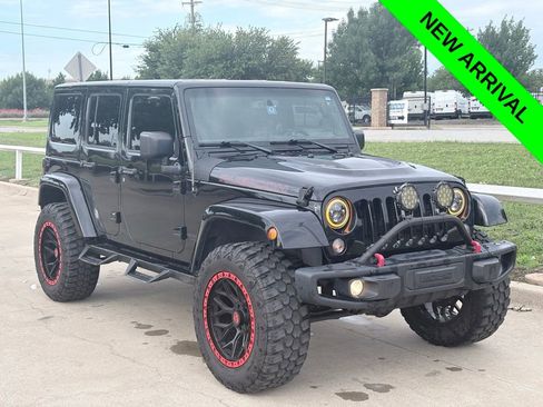 Used 2015 Jeep Wrangler Unlimited Rubicon AWD/4WD image 1