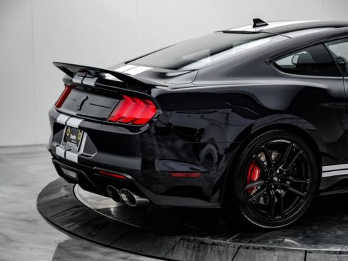 Used 2022 Ford Mustang Shelby GT500 w/ Technology Package image 14